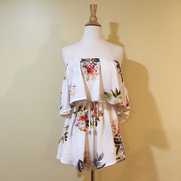 💥 CLEARANCE Off Shoulder Ruffled Floral Romper - Picture 5 of 8